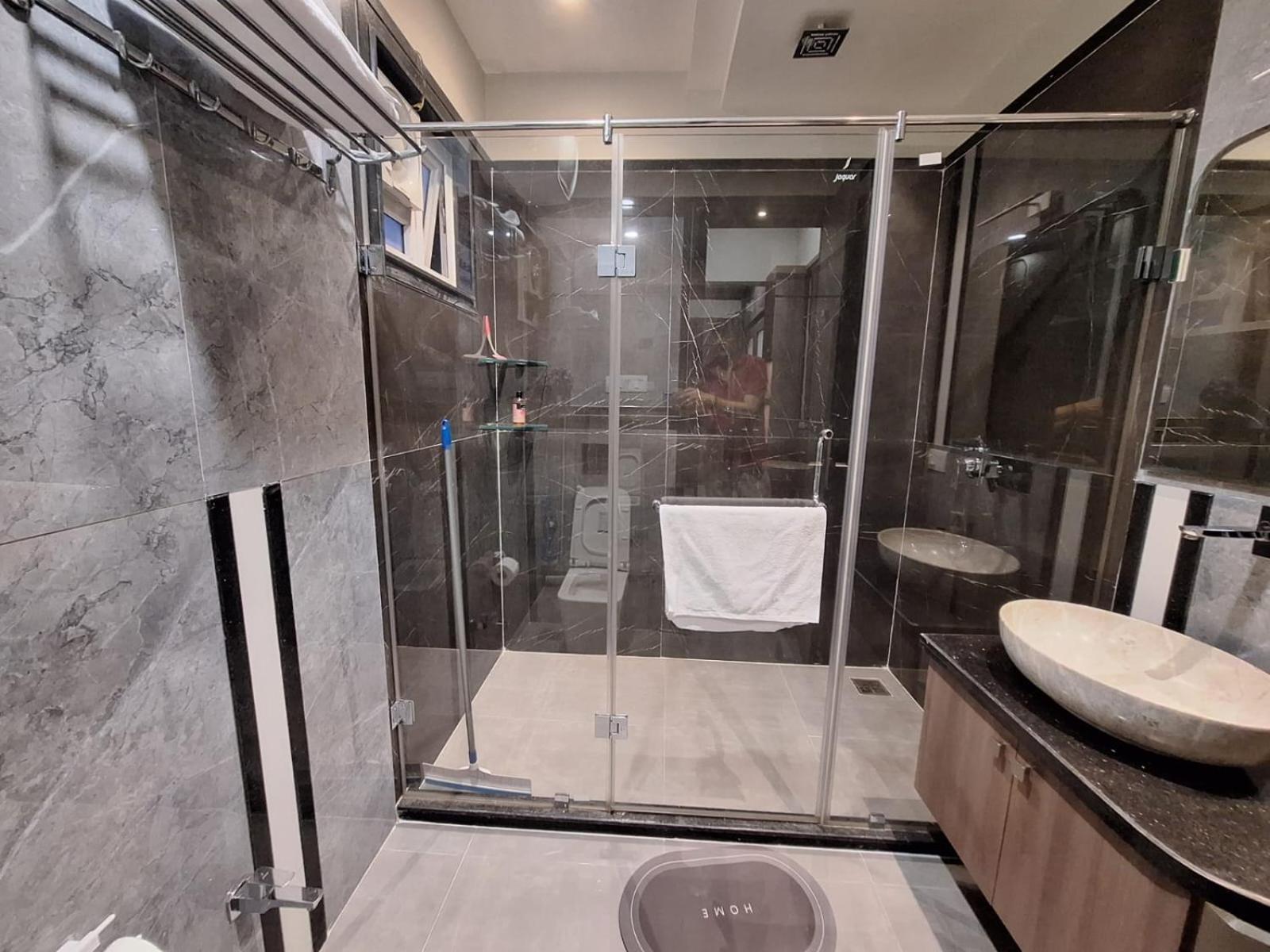 Apartment Maharani Benaras - Garden View 2bhk Furnished Flat Near Kashi Vishwanath Temple 2 Km Varanasi