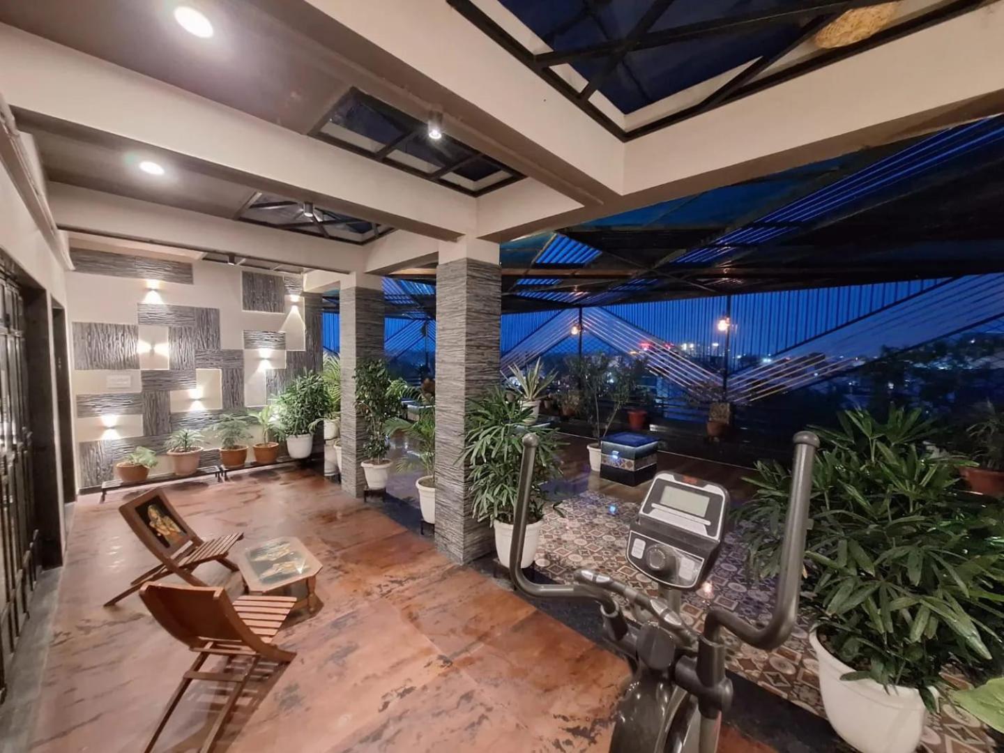 Apartment Maharani Benaras - Garden View 2bhk Furnished Flat Near Kashi Vishwanath Temple 2 Km *