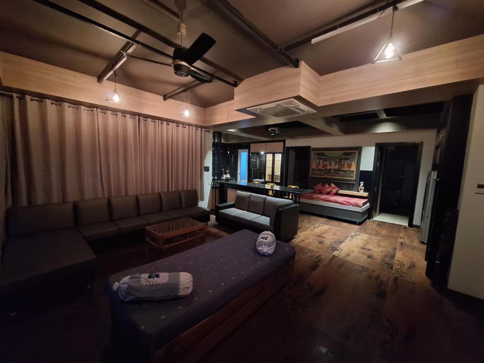 Maharani Benaras - Garden View 2bhk Furnished Flat Near Kashi Vishwanath Temple 2 Km