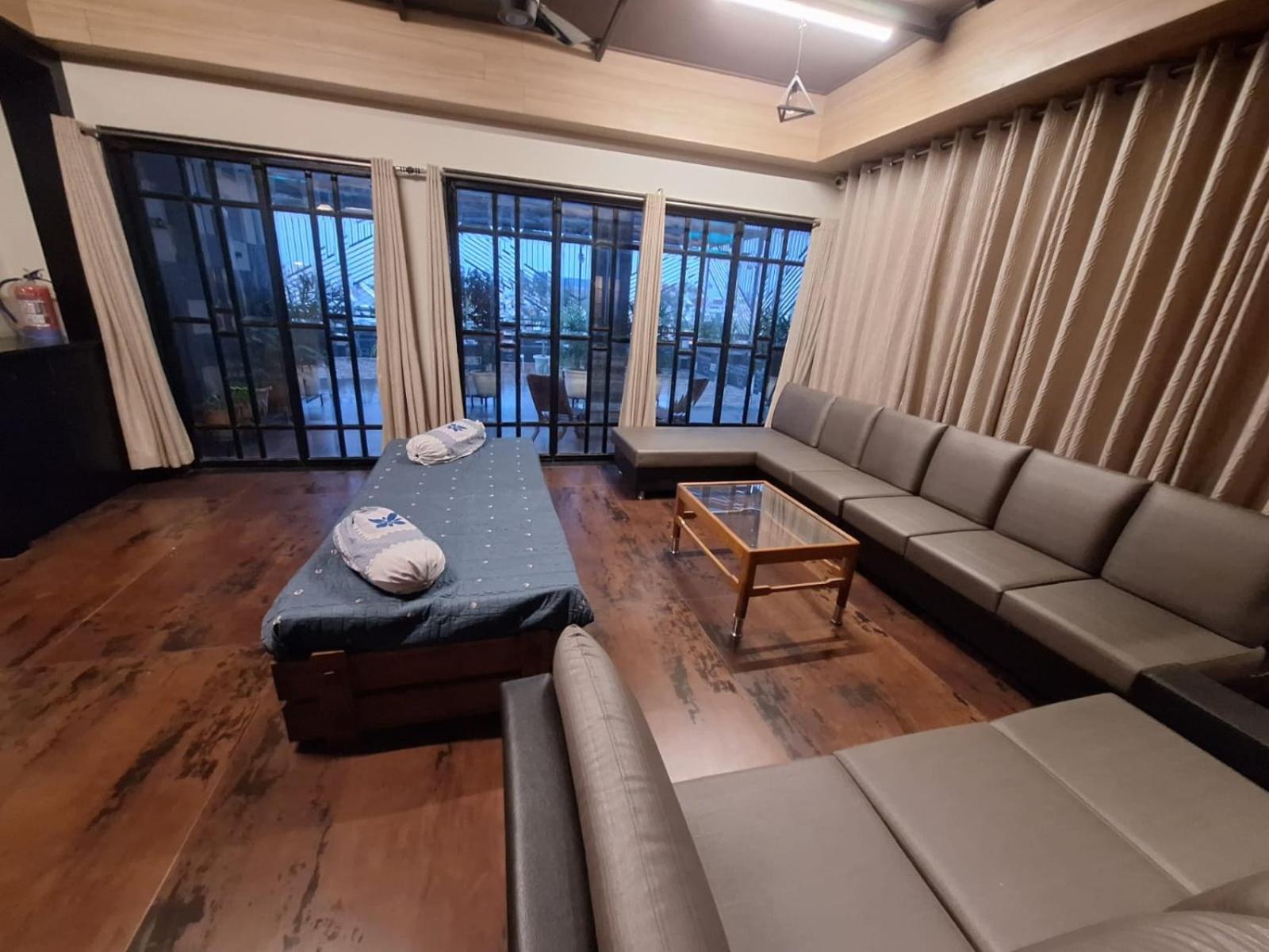 Maharani Benaras - Garden View 2bhk Furnished Flat Near Kashi Vishwanath Temple 2 Km Apartment *