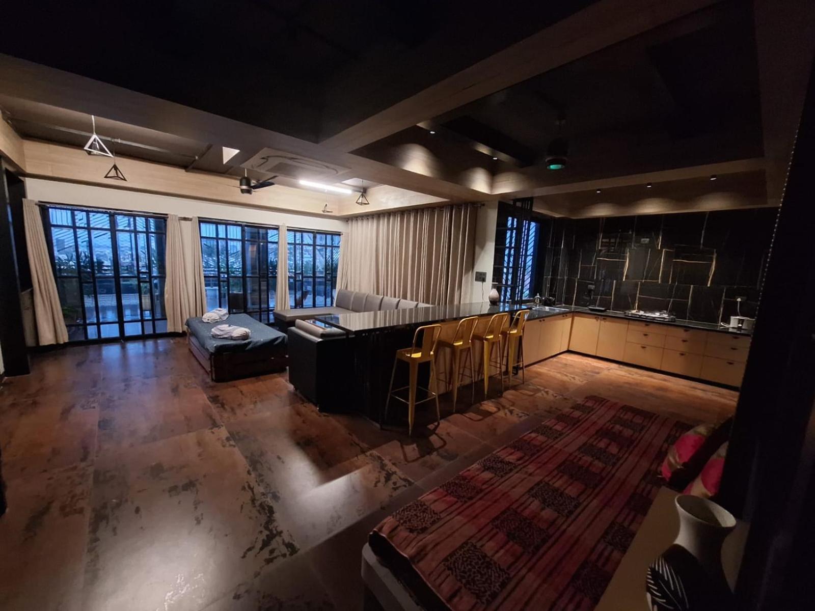 Maharani Benaras - Garden View 2bhk Furnished Flat Near Kashi Vishwanath Temple 2 Km Varanasi